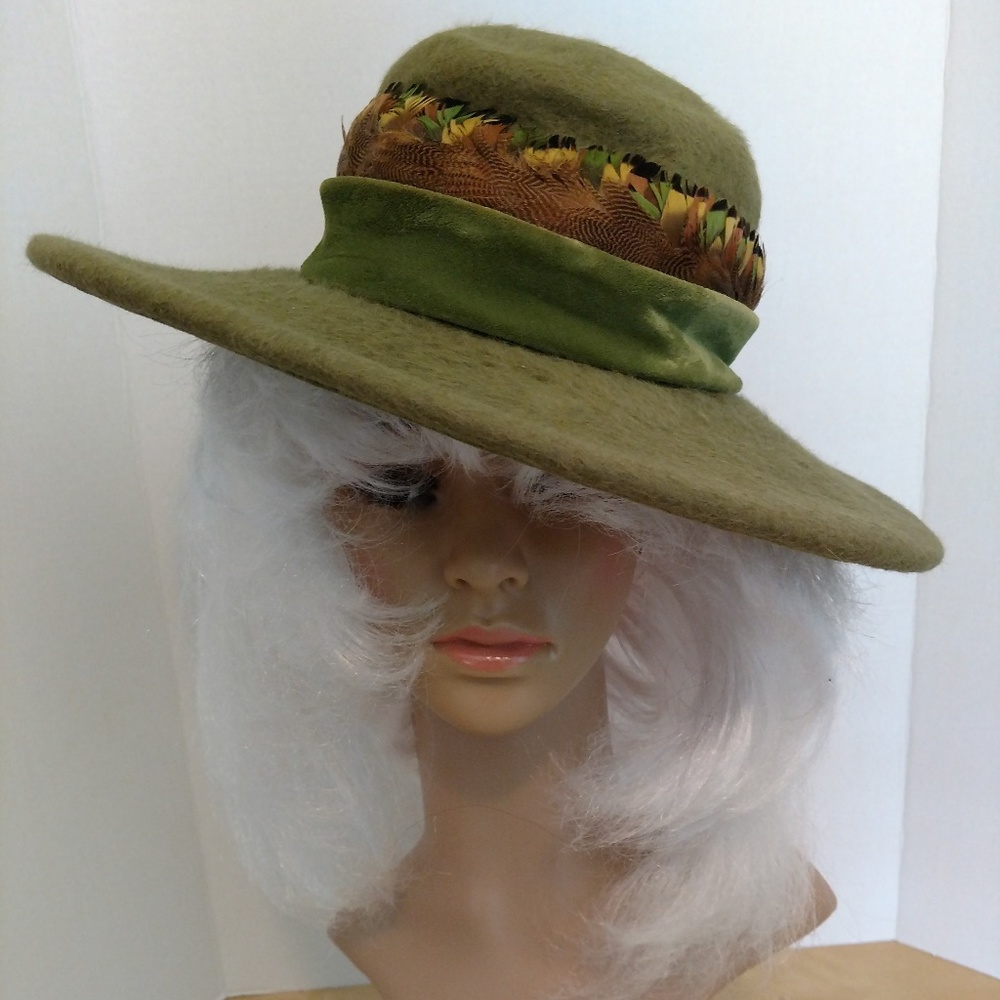 1950s Green Fur Felted with Pheasant Feathers Hat